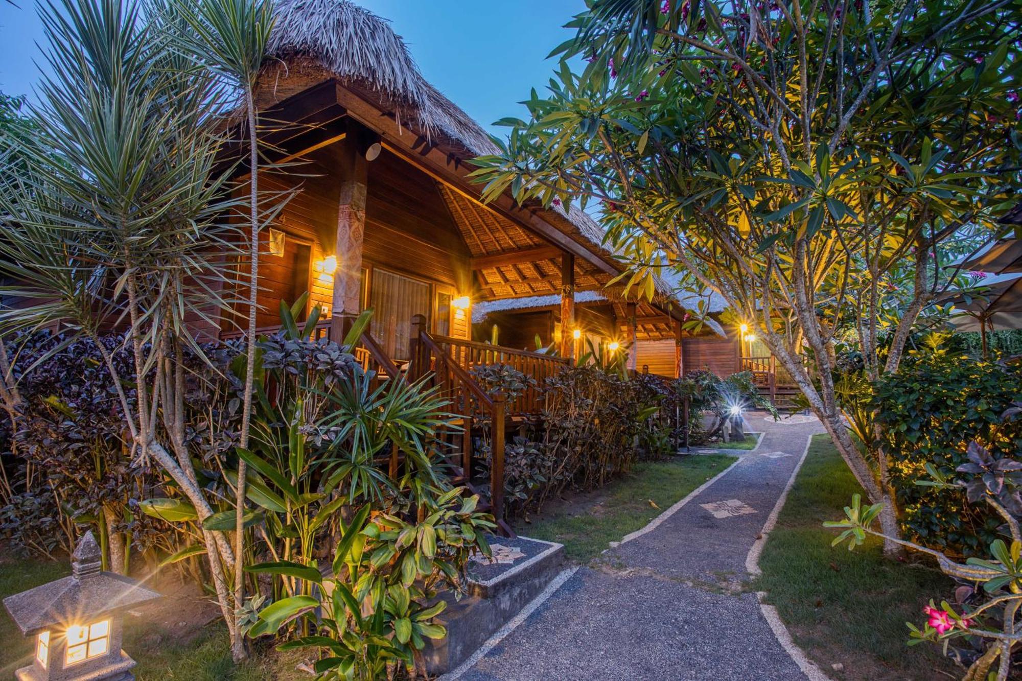 Lembongan Mantra Huts Hotel Buitenkant foto