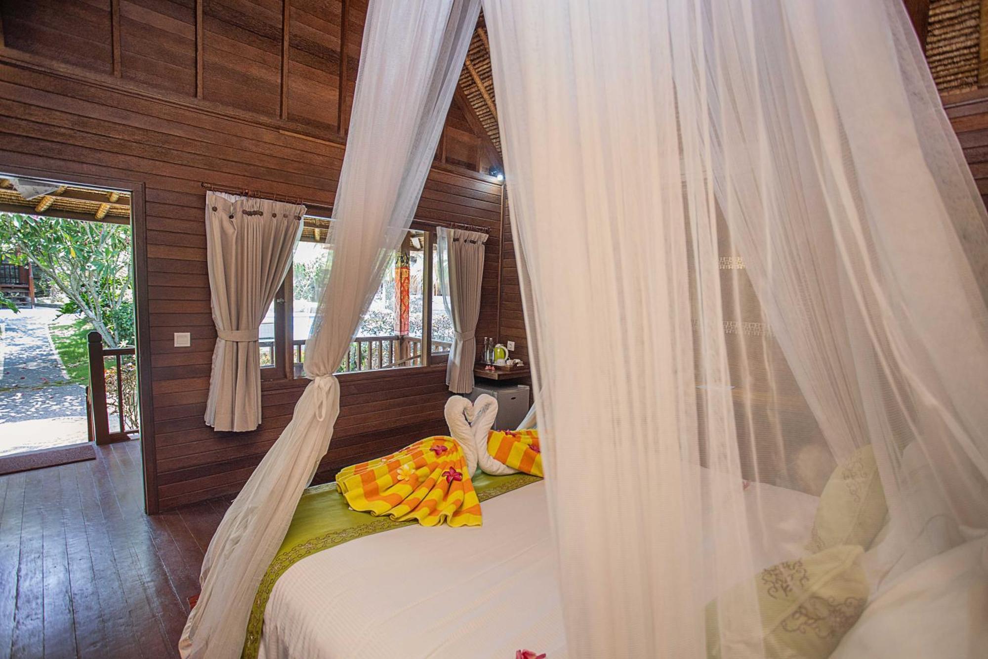 Lembongan Mantra Huts Hotel Buitenkant foto
